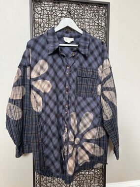 Oli & Hali Oversized Button Down Patchwork Flower Shirt Blue Beige Pink Plaid S